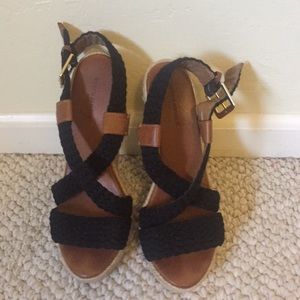 Banana Republic platform sandals - straw & black 8